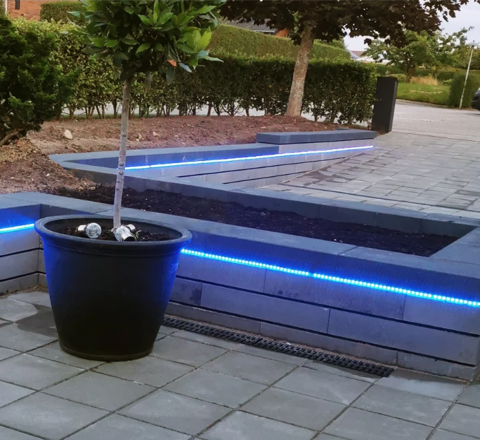 230V RGB LED strip monterad